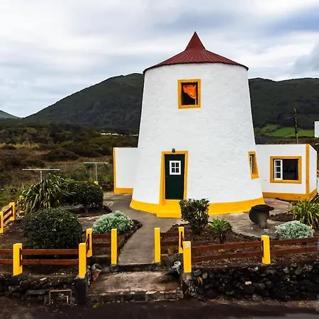 Moinho Pedra Pomes * Santa Cruz da Graciosa